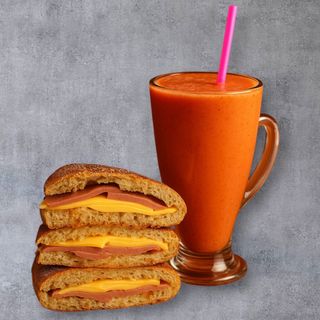 Jus de fraise +mhiricha fromage rouge et luncheon 