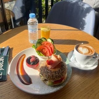 Petit Déjeuner Bagel