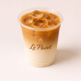 Iced caramel latte macchiato