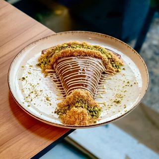 Crêpe Kunafa Milk Chocolate