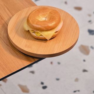 Egg Chessy Bagel