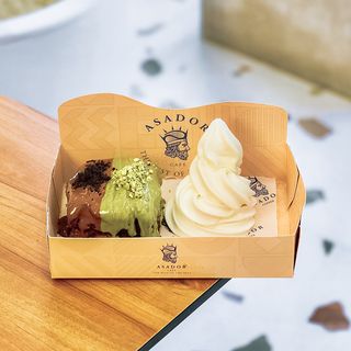 Molten Brownie Pistachio