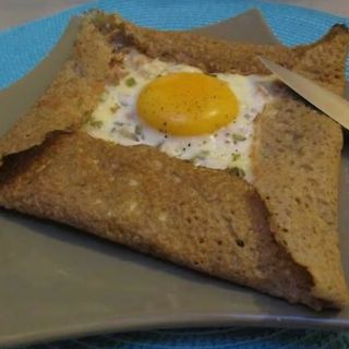 Galette Thon, Accompagné de son Coleslaw Maison