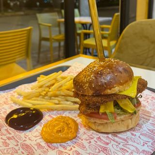 Crispy Burger + frites 