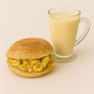 Mhiricha omelette fromage rouge + Jus De Banane