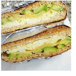 Sandwich proteiens thon