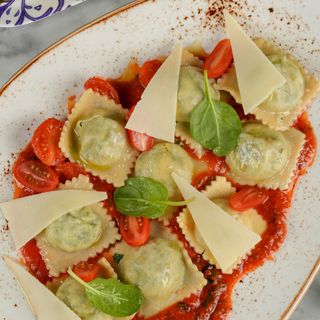Ravioli Ricotta E Spinaci