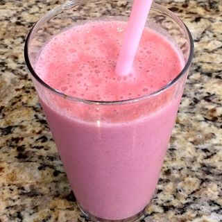 Lait au sirop de grenadine