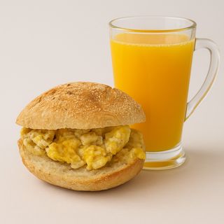 Mhiricha omelette fromage rouge + Jus D'orange 