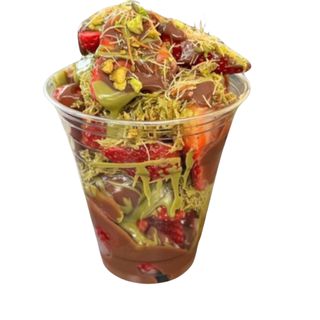 Virrine aux fruits, pistaches,et kounafa