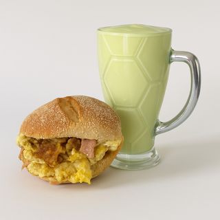 Mhiricha omelette luncheon fromage rouge + Jus D'avocat