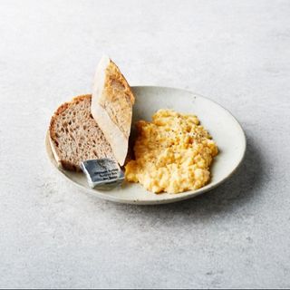 Oeufs brouillés ou omelette