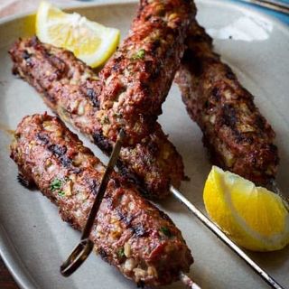 كيلو كفتة مشوية على الفحم