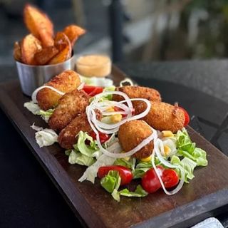 Nuggets Au Poulet + Potatos américains
