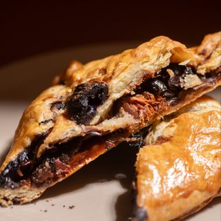 Feuilleté Thon Tomates Olives Noires (Individuel)