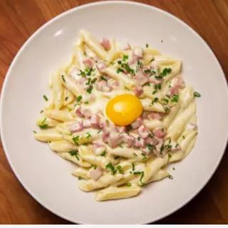 Penne alla carbonara