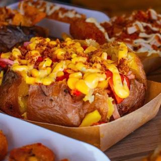 Batata asada bolognaise 