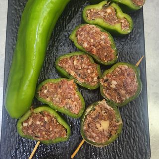 Brochette de poivrons farcis au charbon