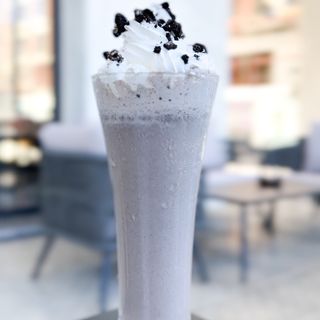 Milk shake oreo