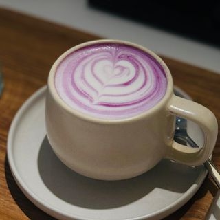Ube latte