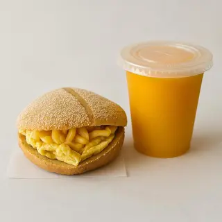 Mhiricha Omelette Fromage Rouge + jus d'orange(small) 