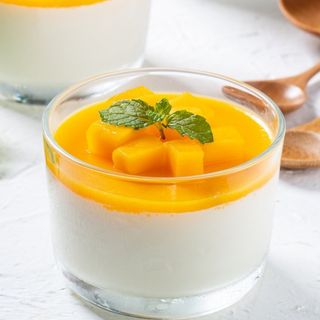 Panna cotta mango