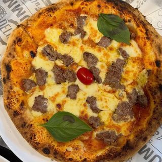 Pizza Bolognese