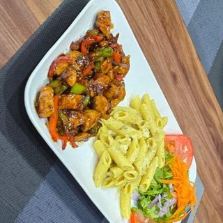 PATES AU POULET AVEC SAUCE BBQ