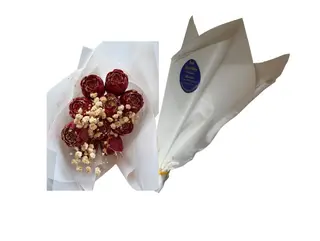 Bouquet de 10 Fleurs en chocolat noir ganache amande