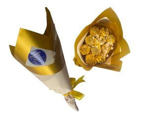 Bouquet de 10 Fleurs en chocolat noir ganache amande