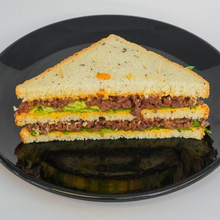 Club Sandwich á la Viande Hachée 