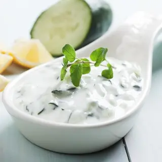 Yogurt et concombre