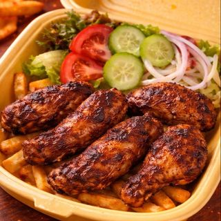 7 peri grilled chicken wings and chips