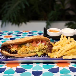 Sandwich Mixte avec frites