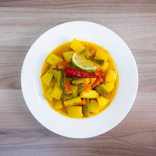 دجاج بالخضرة