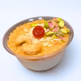 Mouhalabia avec kunafa Syrienne