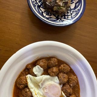 Tajine Œuf et Viande Hachée