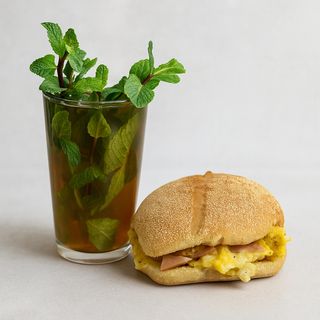 Mhiricha omelette luncheon + Thé 