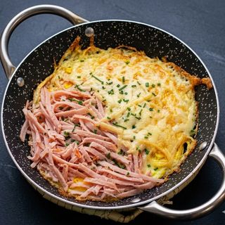 Poêlée fromage rouge et lanchun مقيلة فرماج أحمر و لانشون