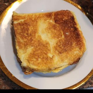 Toast oumlette fromage