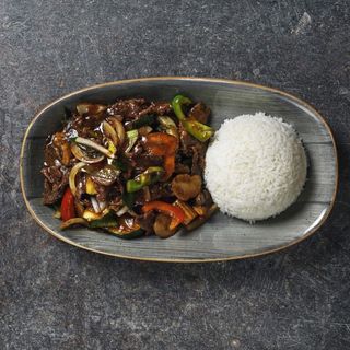 10-Wok-fried beef with vegetables 