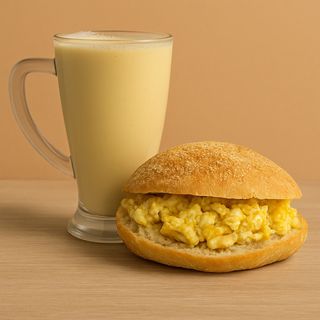 Mhiricha omelette fromage rouge + jus de Banane