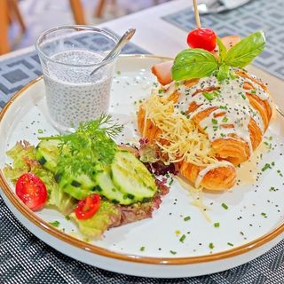 Croissant sandwich dinde fromage