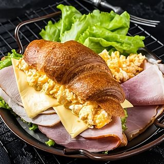 Croissant sandwich dinde fromage