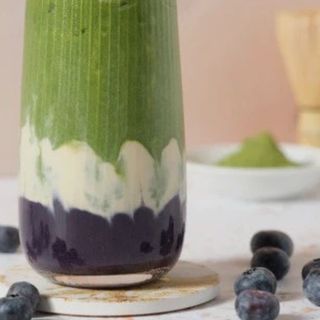 Iced matcha blueberry