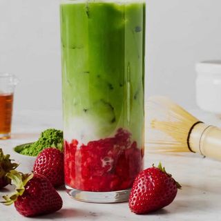 Iced matcha strawberry