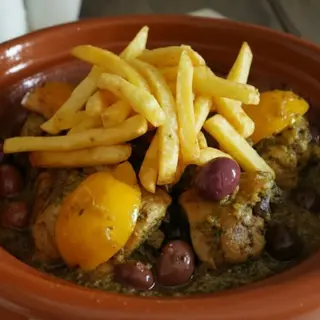 Tajine Poulet au Citron confit et frites