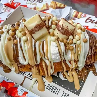 Croissant Sauce Nutella & Kinder