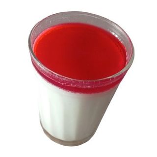 Lait au sirop rouge 