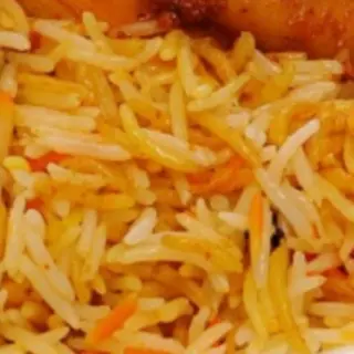 طبق رز مندي مدخن +پيلون دجاج بالفرن+صوص+ميني سلطة